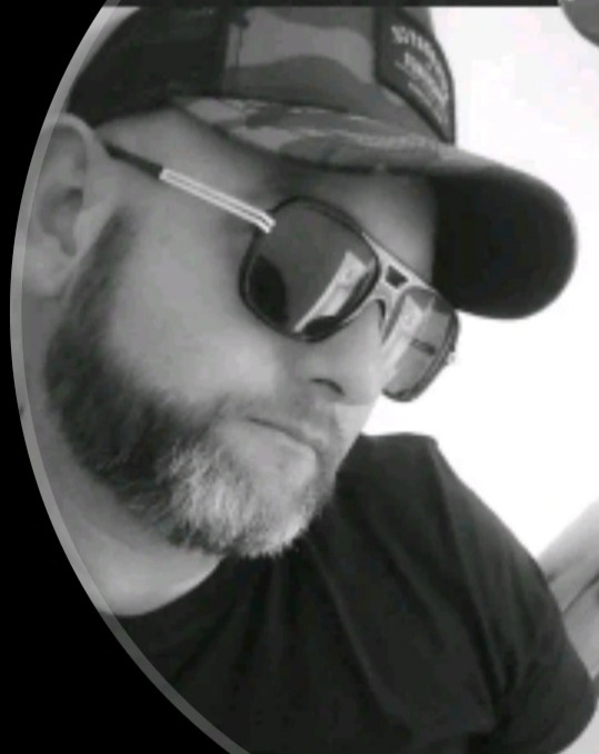 Patric - Pampigny - Vaud | Rencontre Discrète