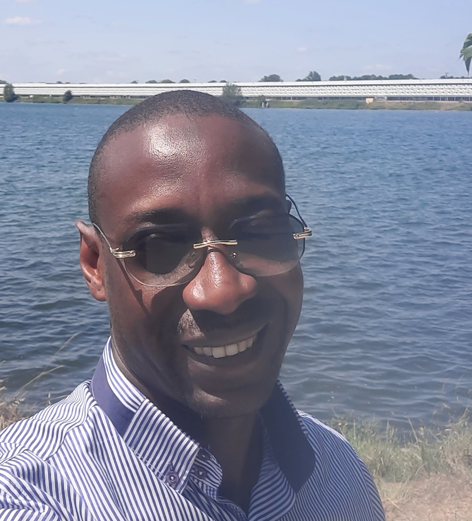 Mahdi - Schleitheim - Schaffhouse | Rencontre Discrète