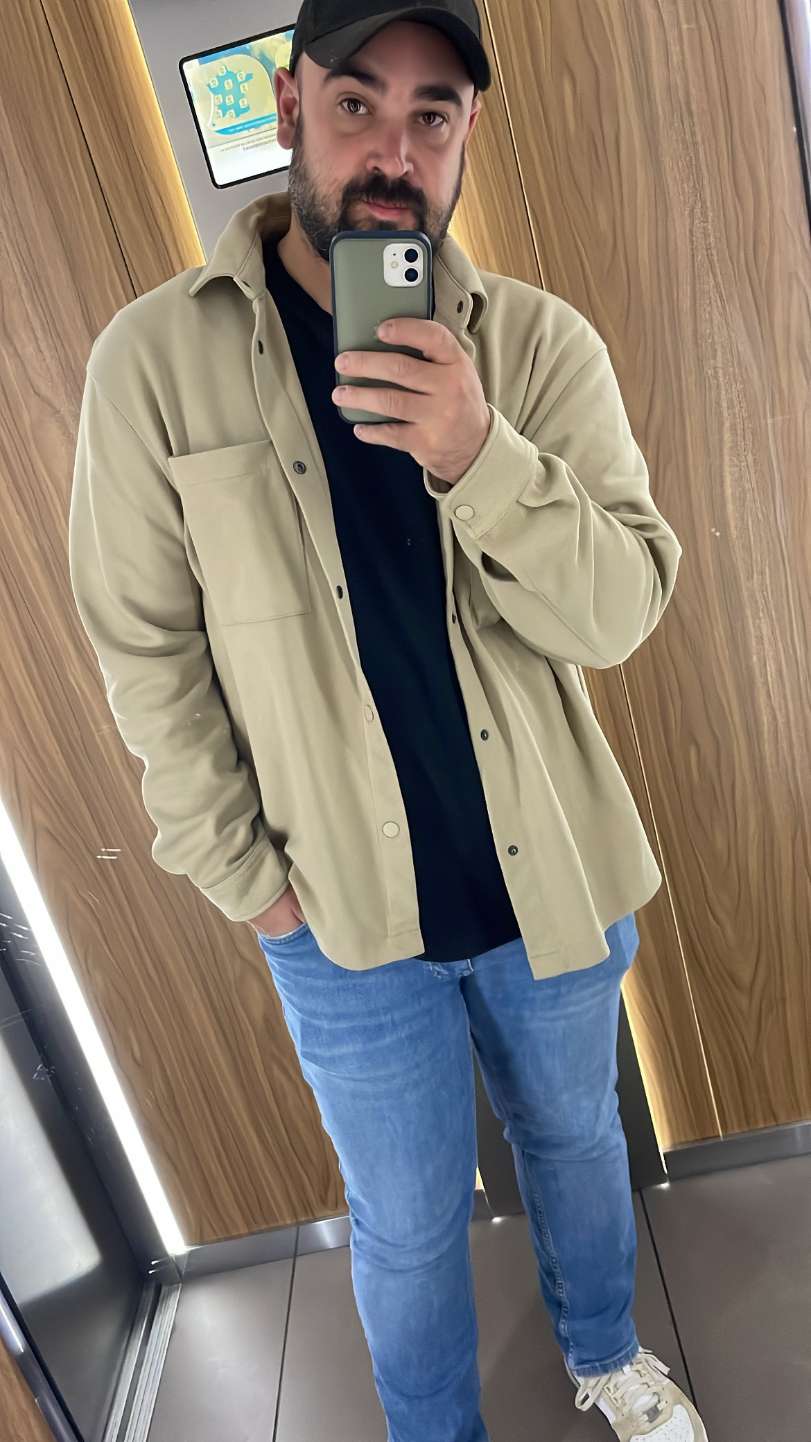 Abdelmajide - Doppleschwand - Lucerne | Rencontre Discrète