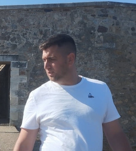 Byron - Bévilard - Berne | Rencontre Discrète