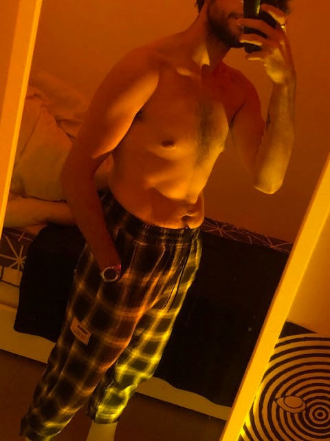 Sten - Villars-Burquin - Vaud | Rencontre Discrète