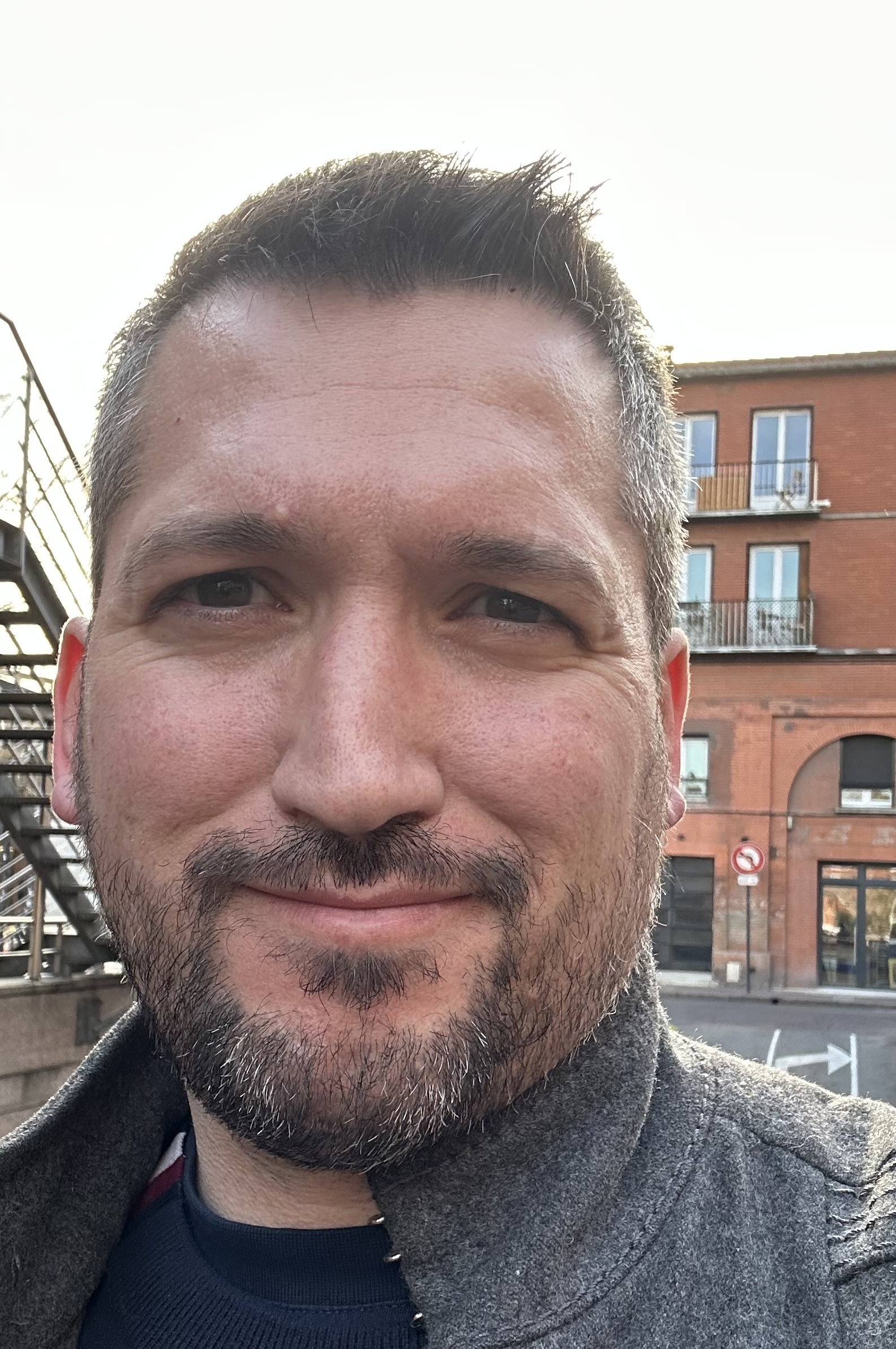 Illian - Uetendorf - Berne | Rencontre Discrète