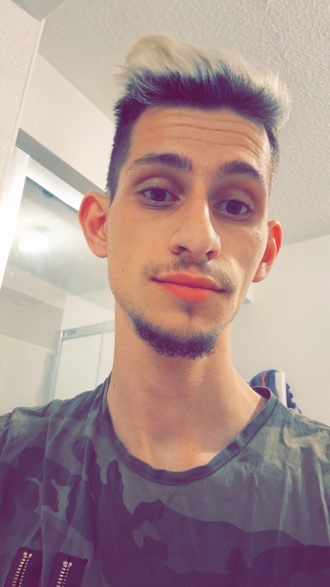 Younis - Moutier - Berne | Rencontre Discrète