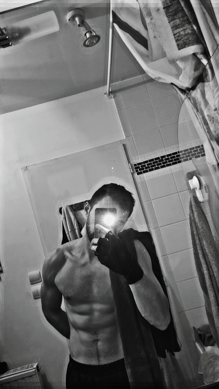 Ilia - Hinterfultigen - Berne | Rencontre Discrète