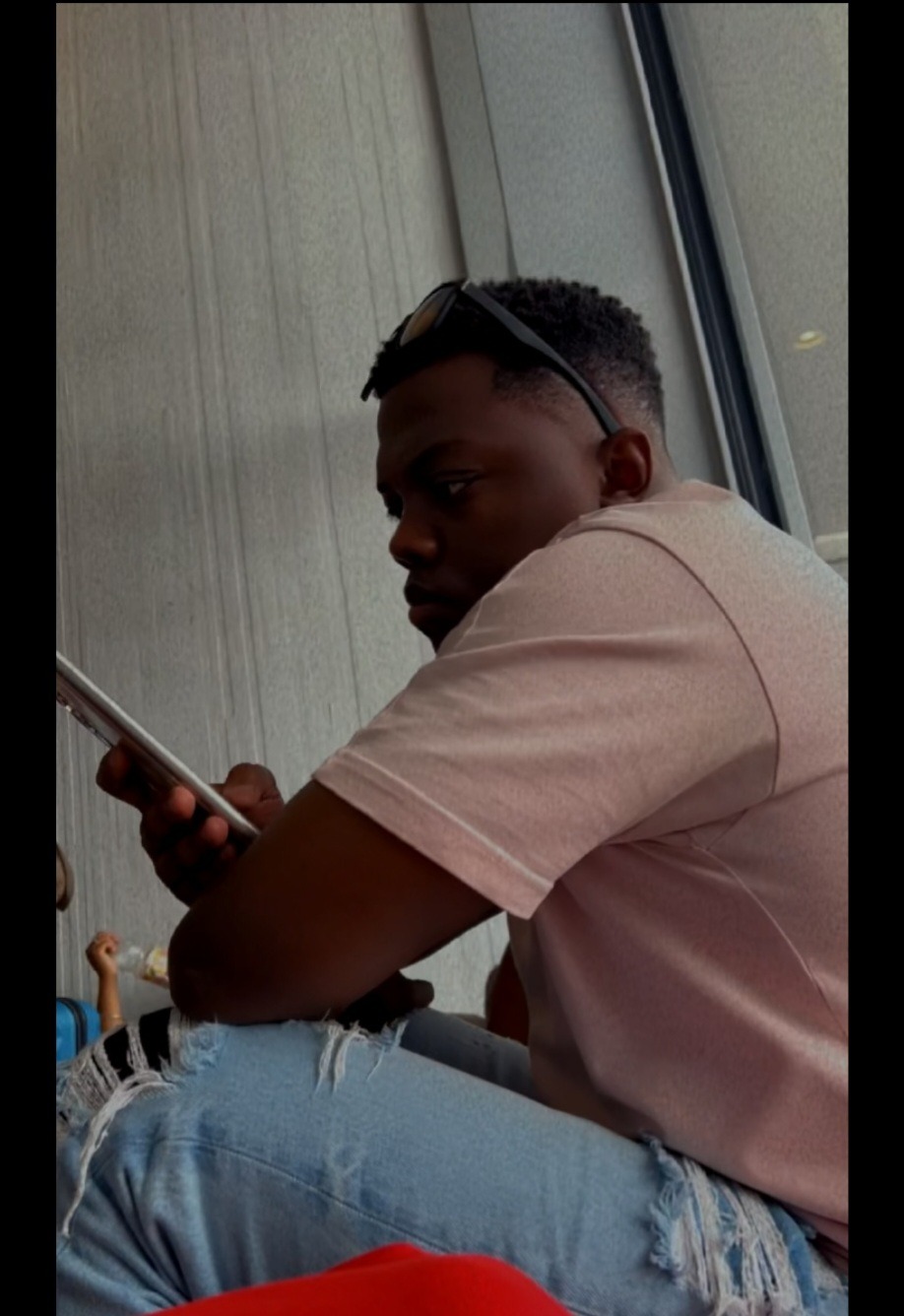 Ovadia - Chanéaz - Vaud | Rencontre Discrète